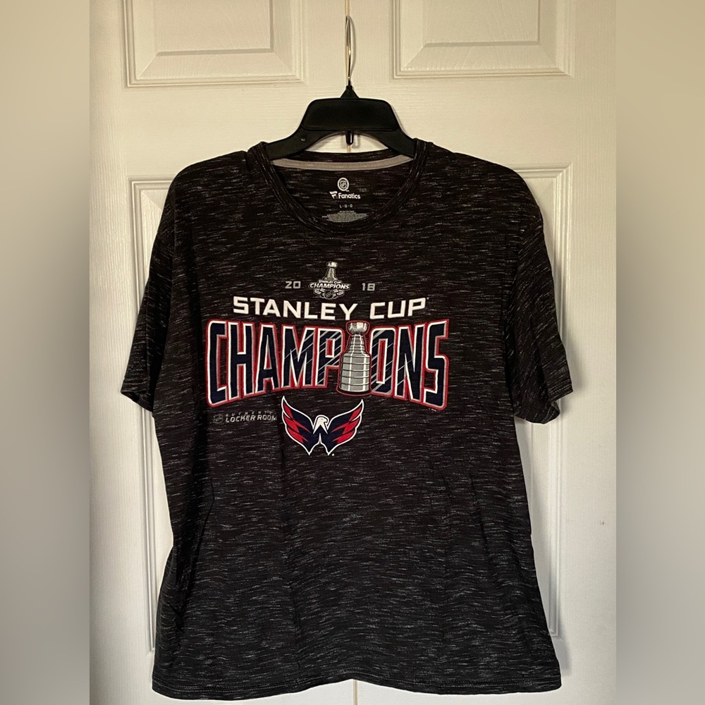 Fanatics Washington Capitals Hockey 2018 Stanley Cup Champions Large T-shirt